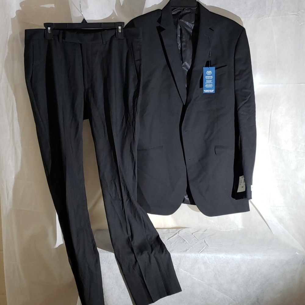 NWT Mens Kenneth Cole Reaction 2 piece suit